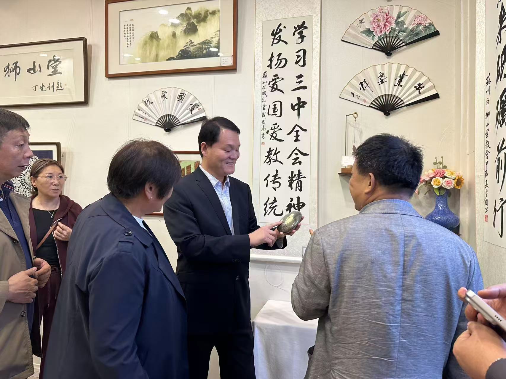 参观介绍2 压缩图.jpg