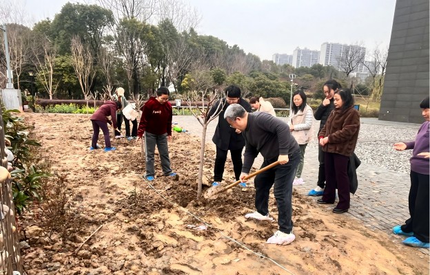 植树现场(1).jpg